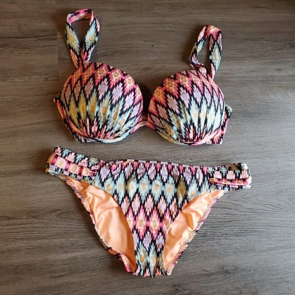 Victoria's Secret Bikini 34D & M - Picture 1 of 7